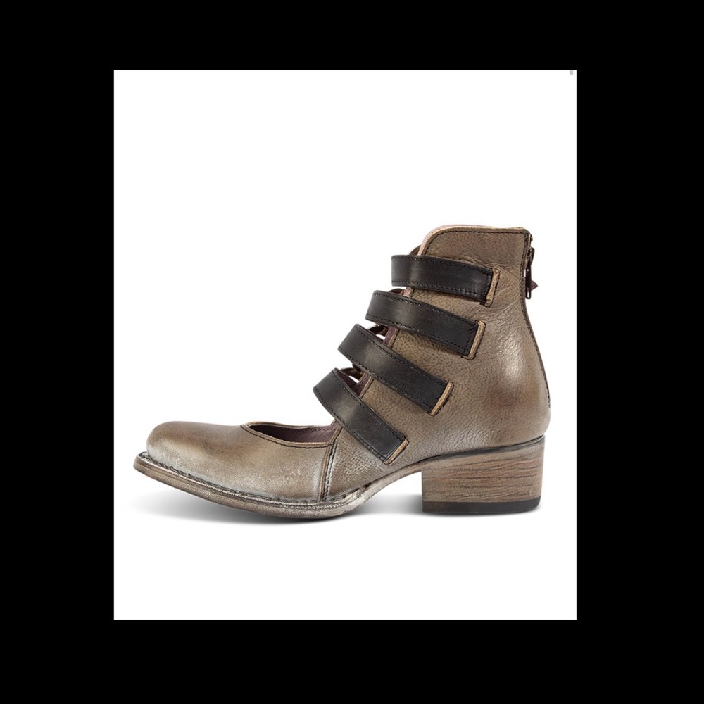 Freebird Scarlet Black 7 NIB